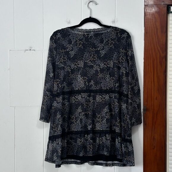 Isaac Mizrahi Floral Black Lace‎ Trim Button Down Sheer Top Size 2X - Picture 6 of 6